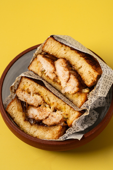 CHICKEN SANDO